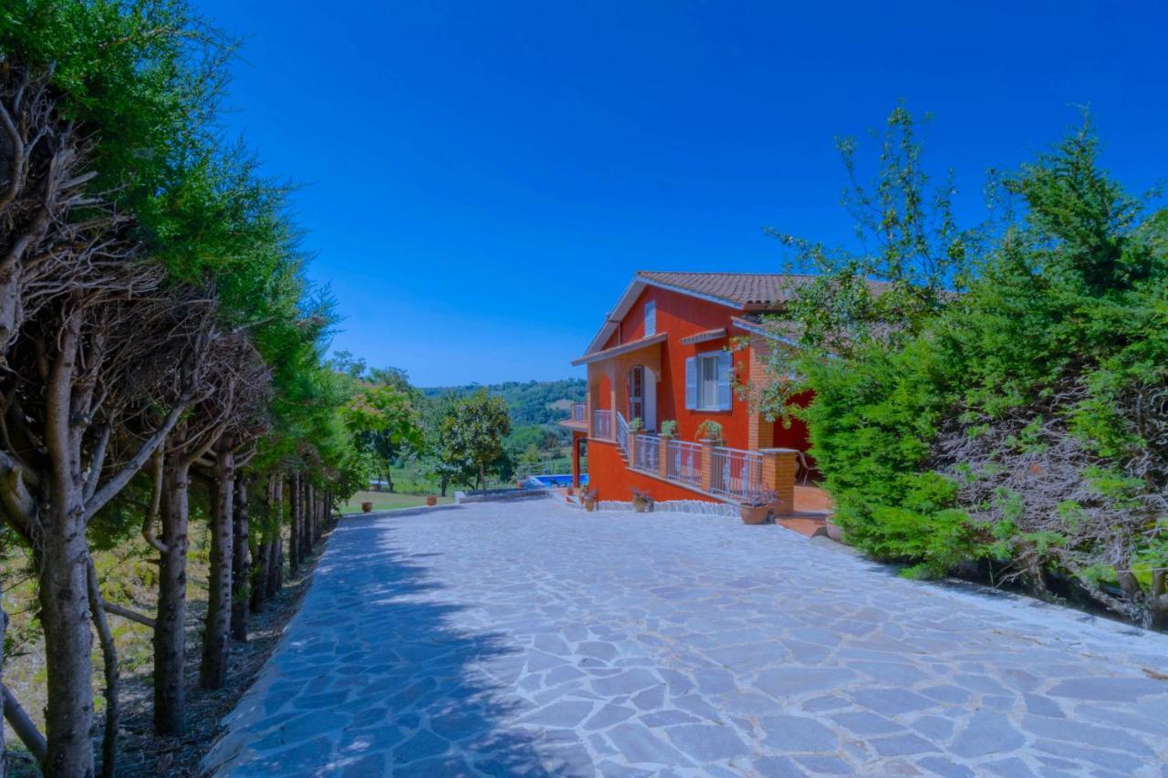 Luxury Villa Arianna Tarano Екстериор снимка